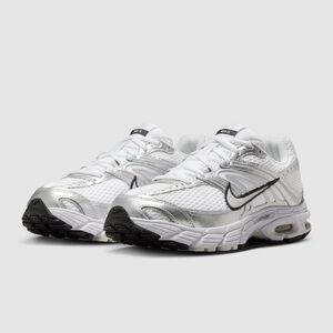Nike women’s sneakers Air Max Moto 2K